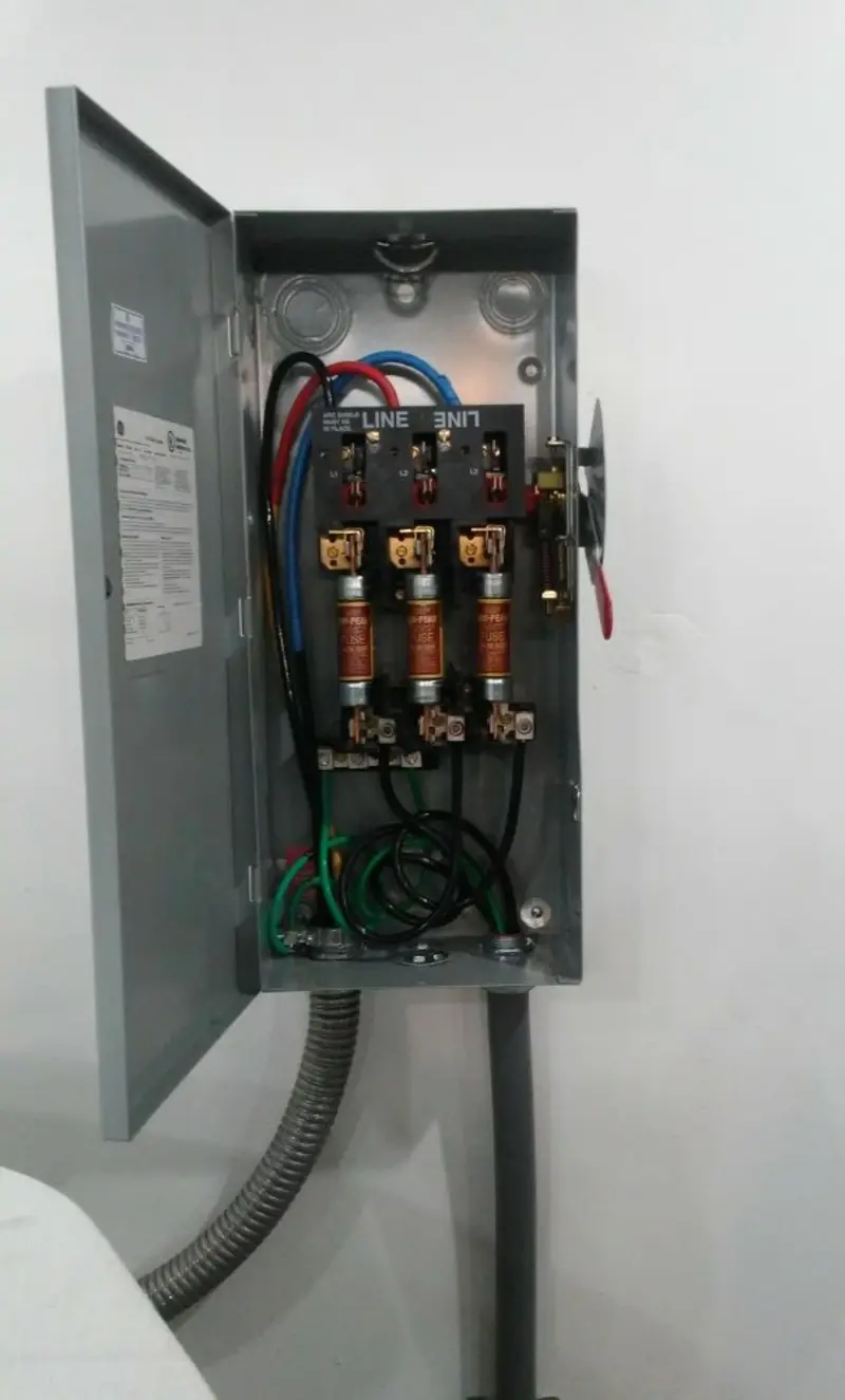 Three-phase disconnect switch installed for Smoke Detector Installation in Huntington Woods